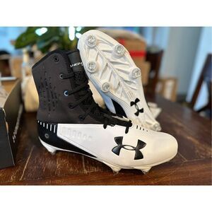 Under Armour Highlight Select D Football Cleats